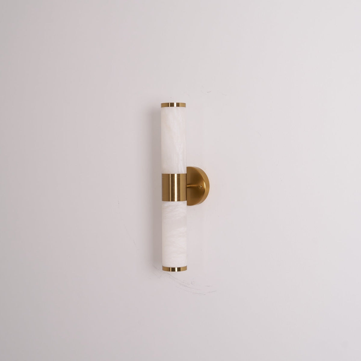 Tira Minimalistische wandlamp van albast