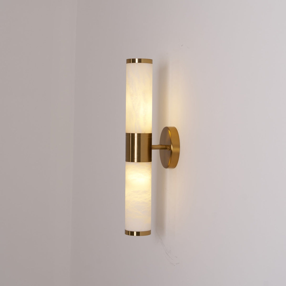 Lucian wandlamp van albast