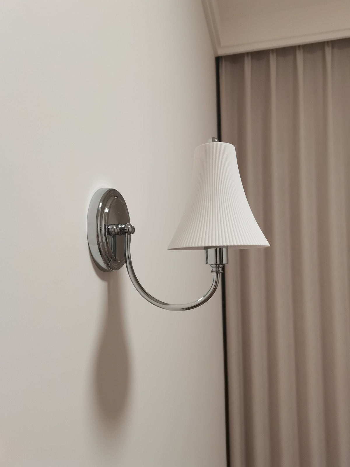 Selwyn wandlamp met smalle taille