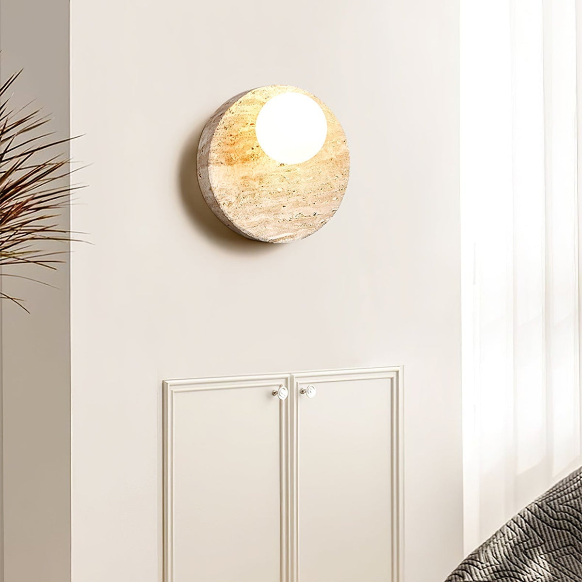 Kivros wandlamp in geel travertin