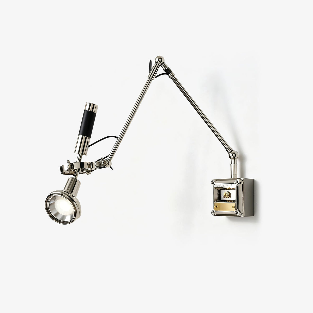Perv wandlamp met lichtstraal