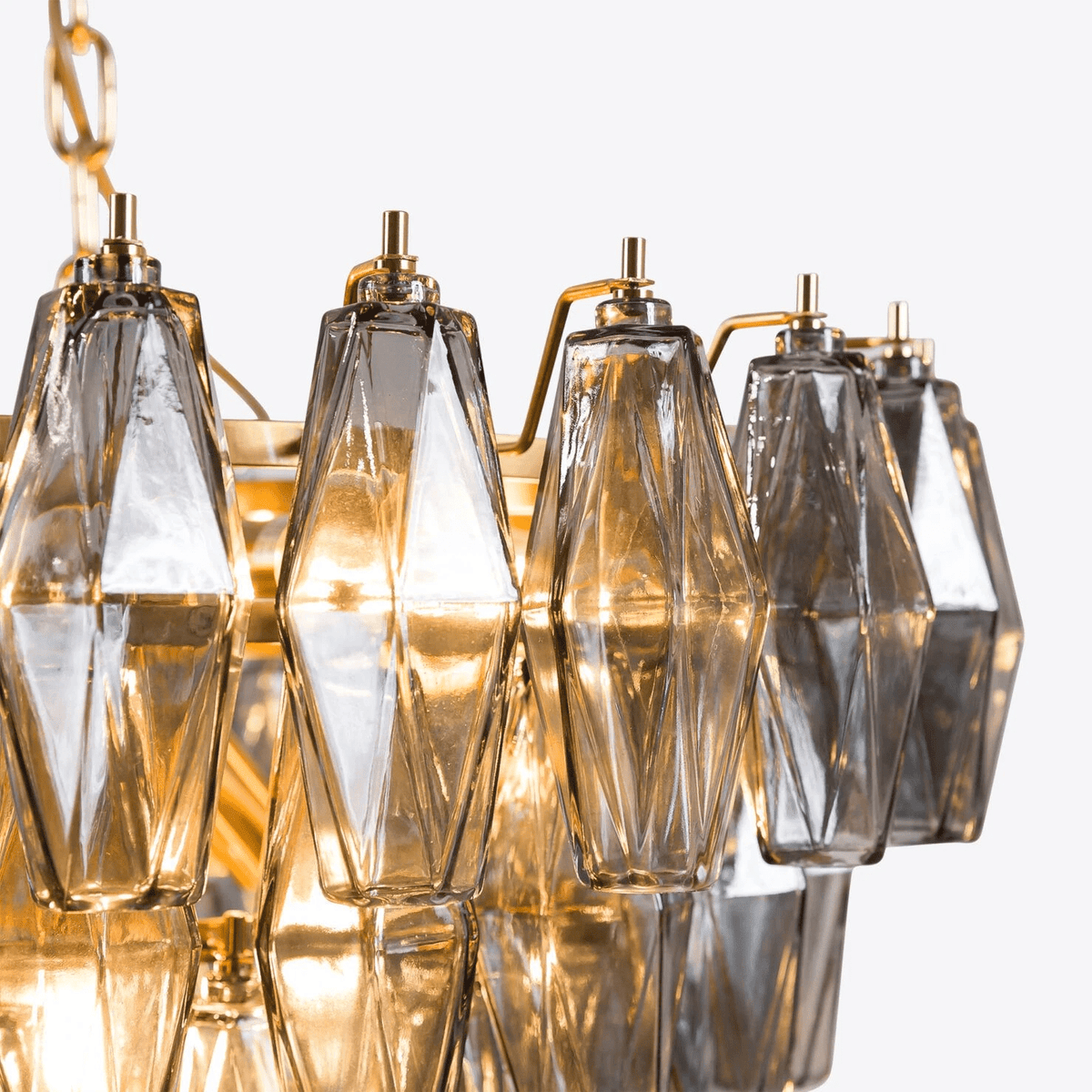 Eirenora Kroonluchter met Lagen van Roze Facettig glas in Vintage Stijl