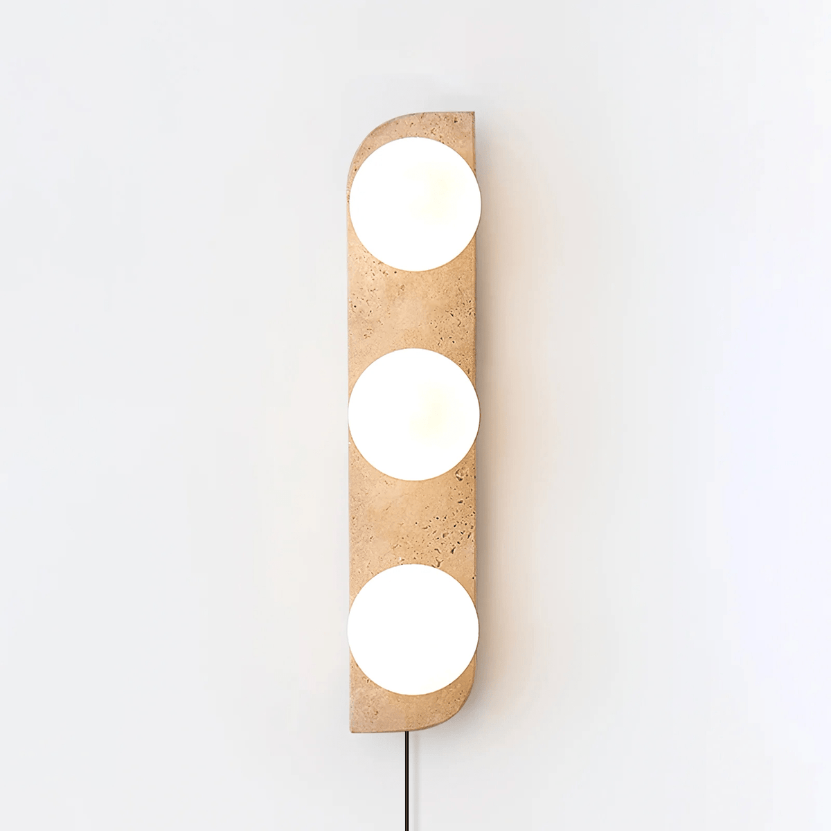 Serearia Minimalistische wandlamp van geel travertin met stekker