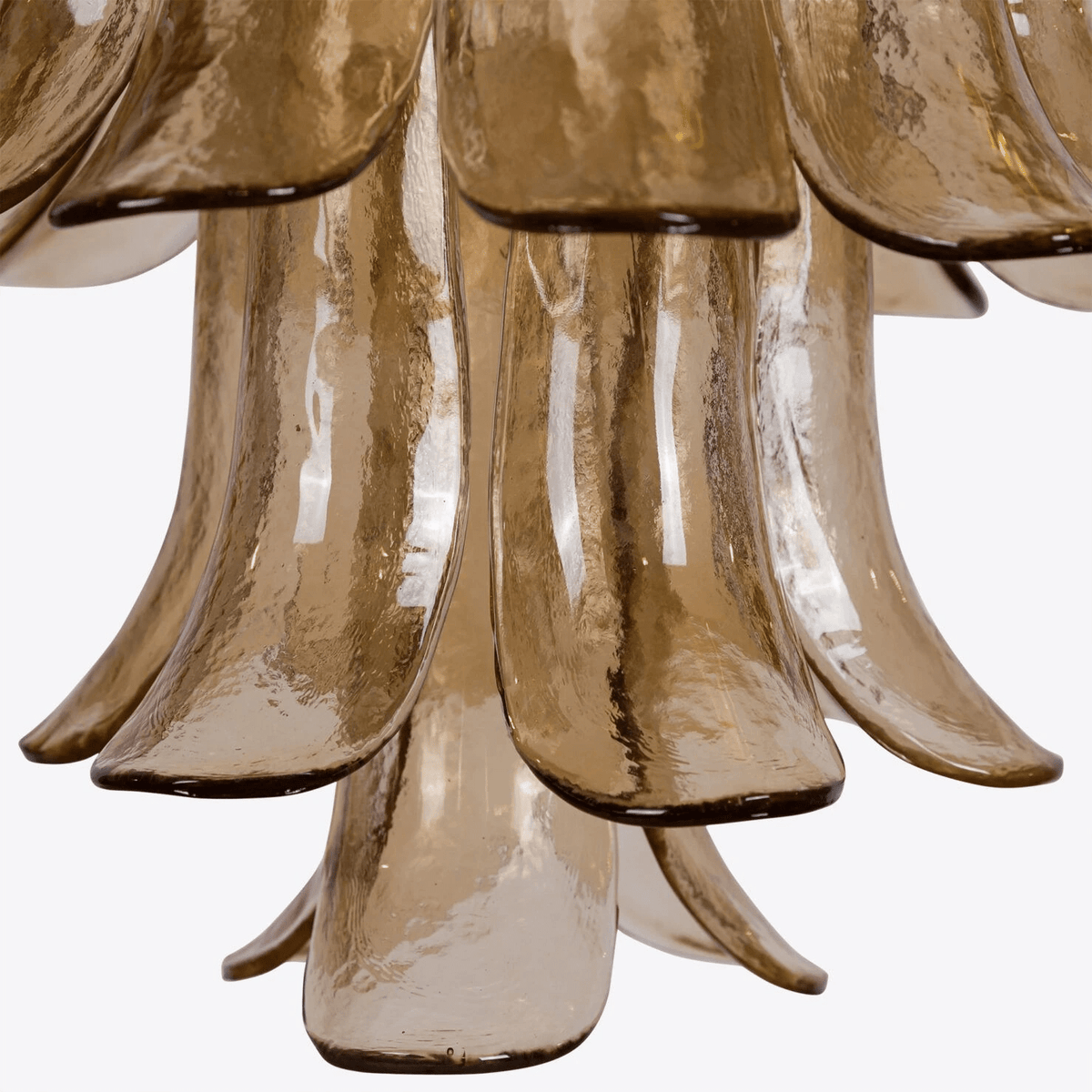 Lykne kroonluchter van met amberkleurige Murano-glas bloemblaadjes in mid-century stijl
