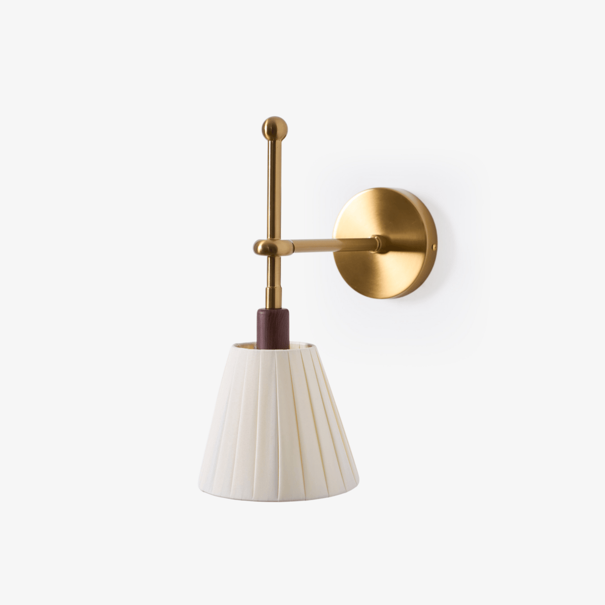 Gairm wandlamp met geplooide stofkap in messing