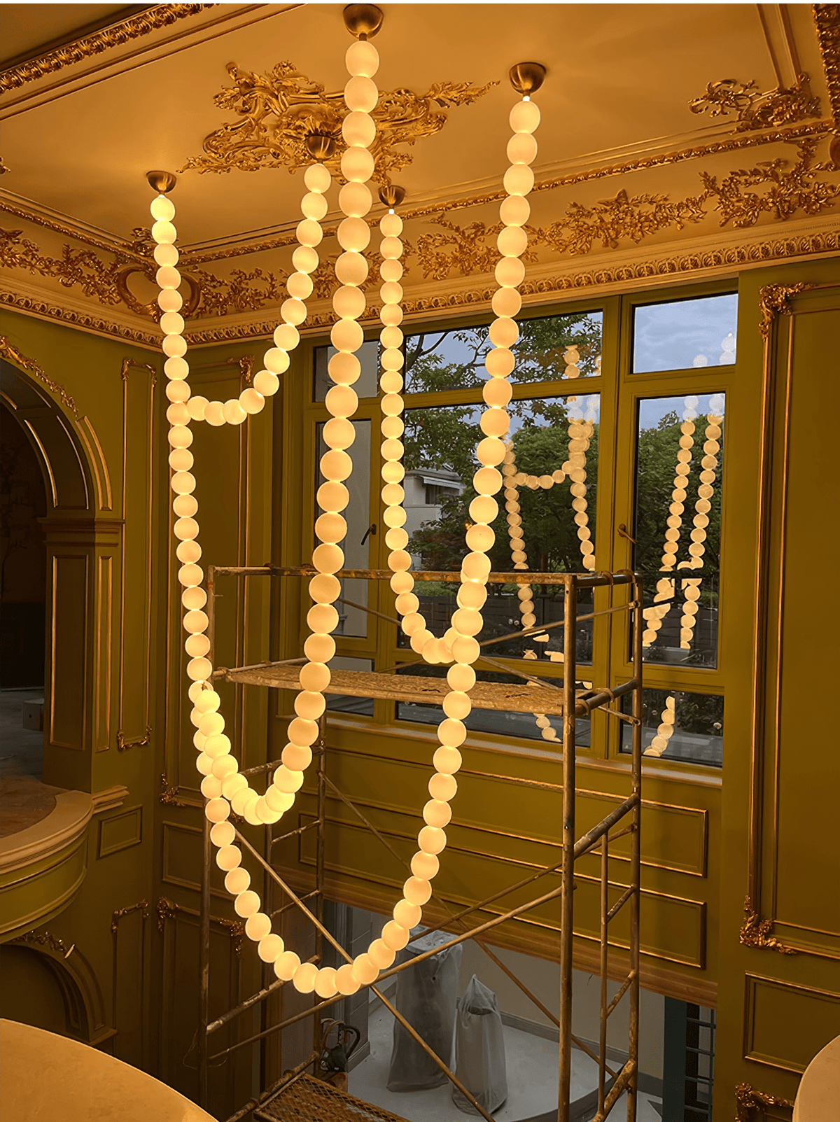PearlCascade kroonluchter van glasparels