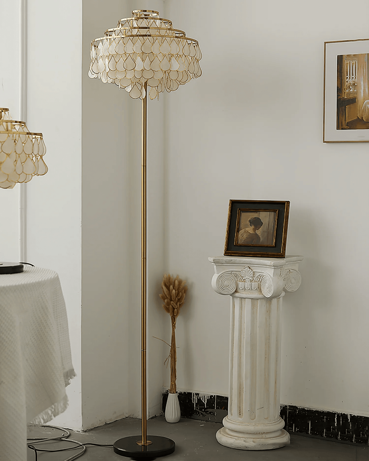Emily vloerlamp in goudkleurige afwerking