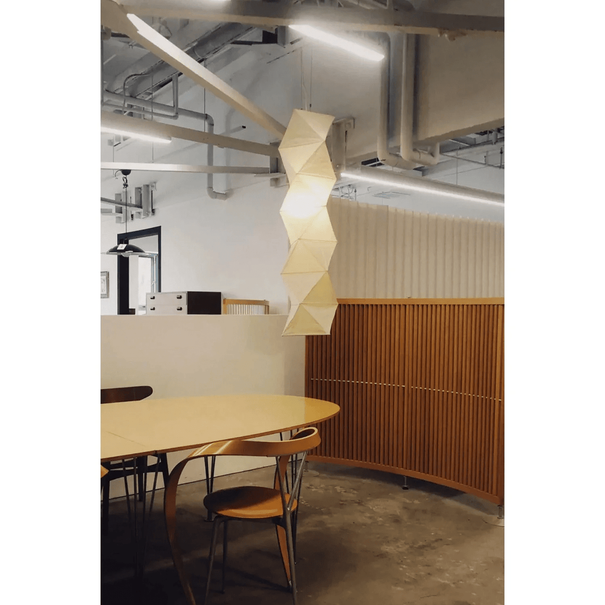Jirso Minimalistische hanglamp van papier