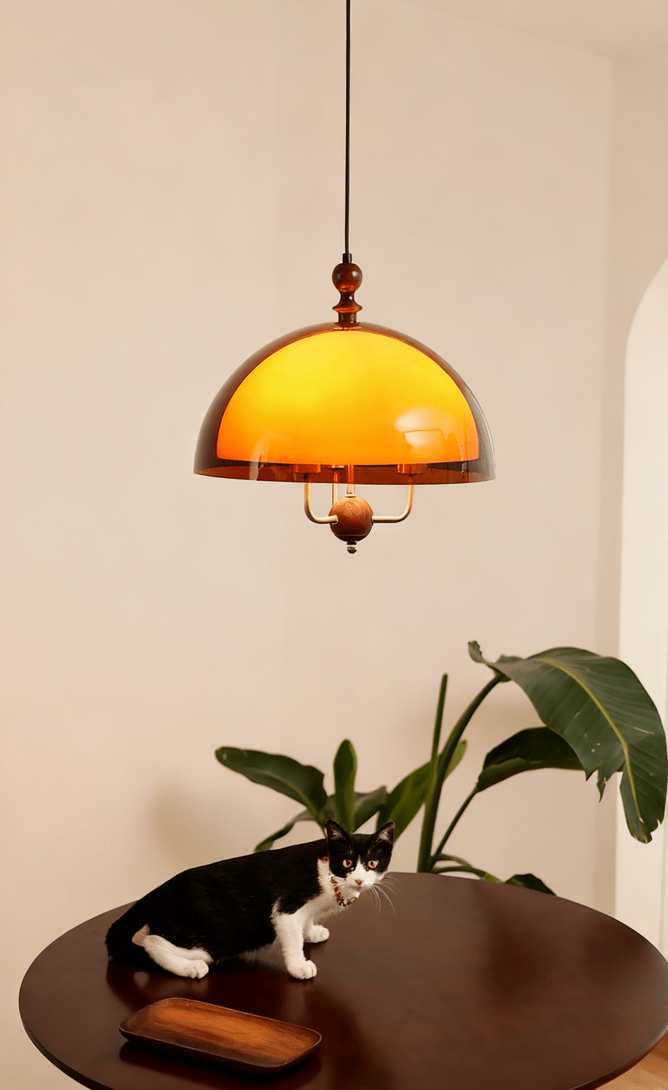 Cindariel hanglamp met bolvormige kap