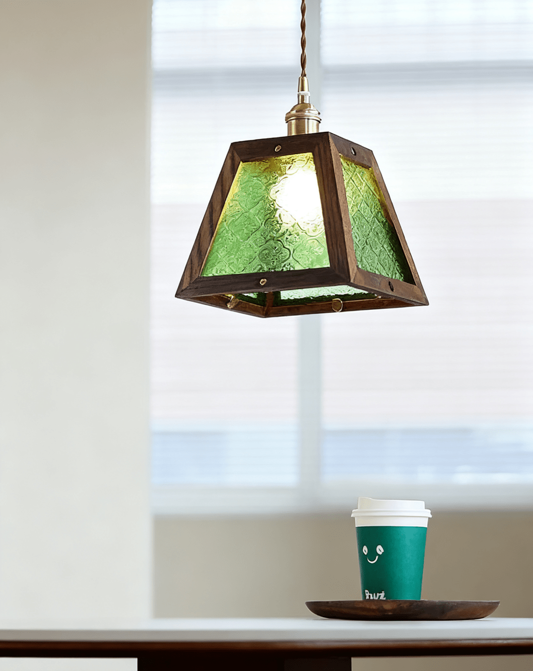 Lioriraine hanglamp met groen gepatineerd glas