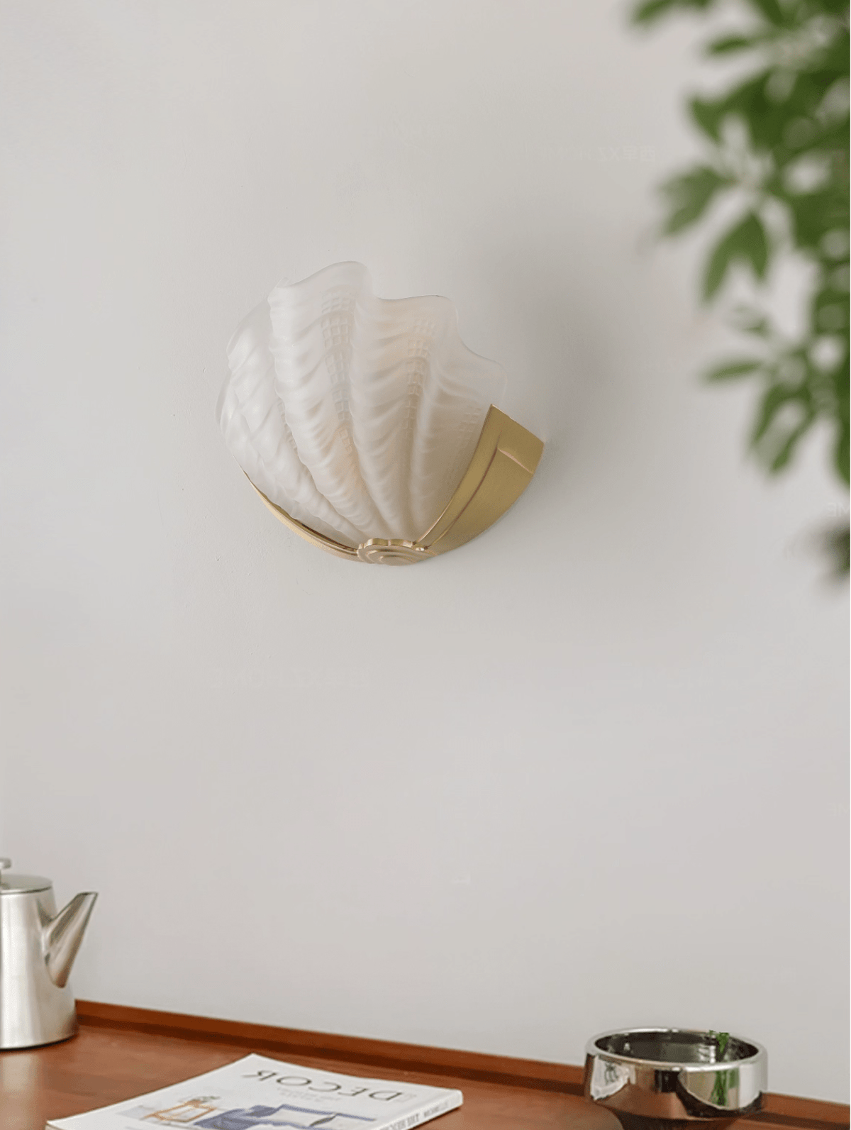 Nico Art Deco wandlamp met scallop-ontwerp in matglas