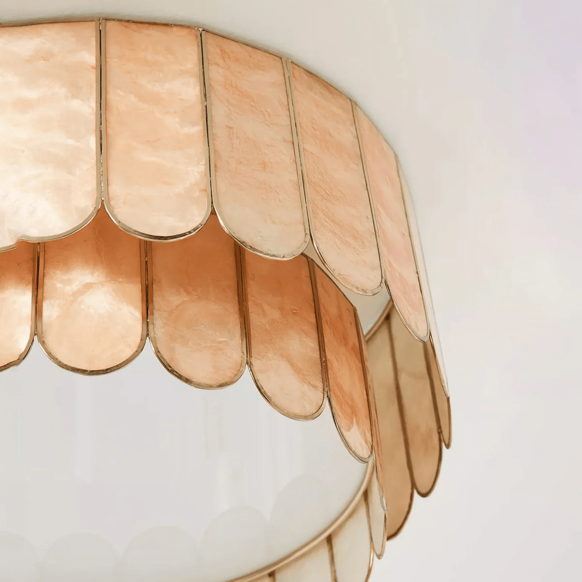 Petal Cloud plafondlamp met bloemblaadjes