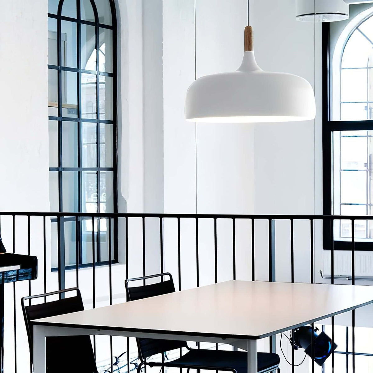 Sylivenne hanglamp witte kap houten accenten