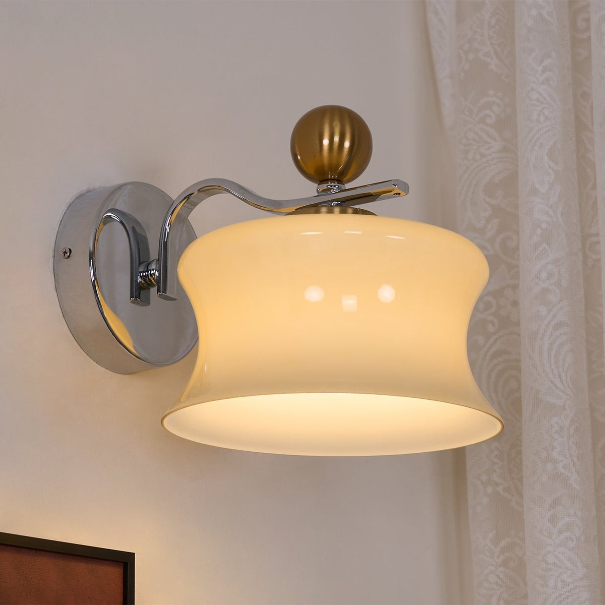 Blux Noordse kunst wandlamp met glazen kap