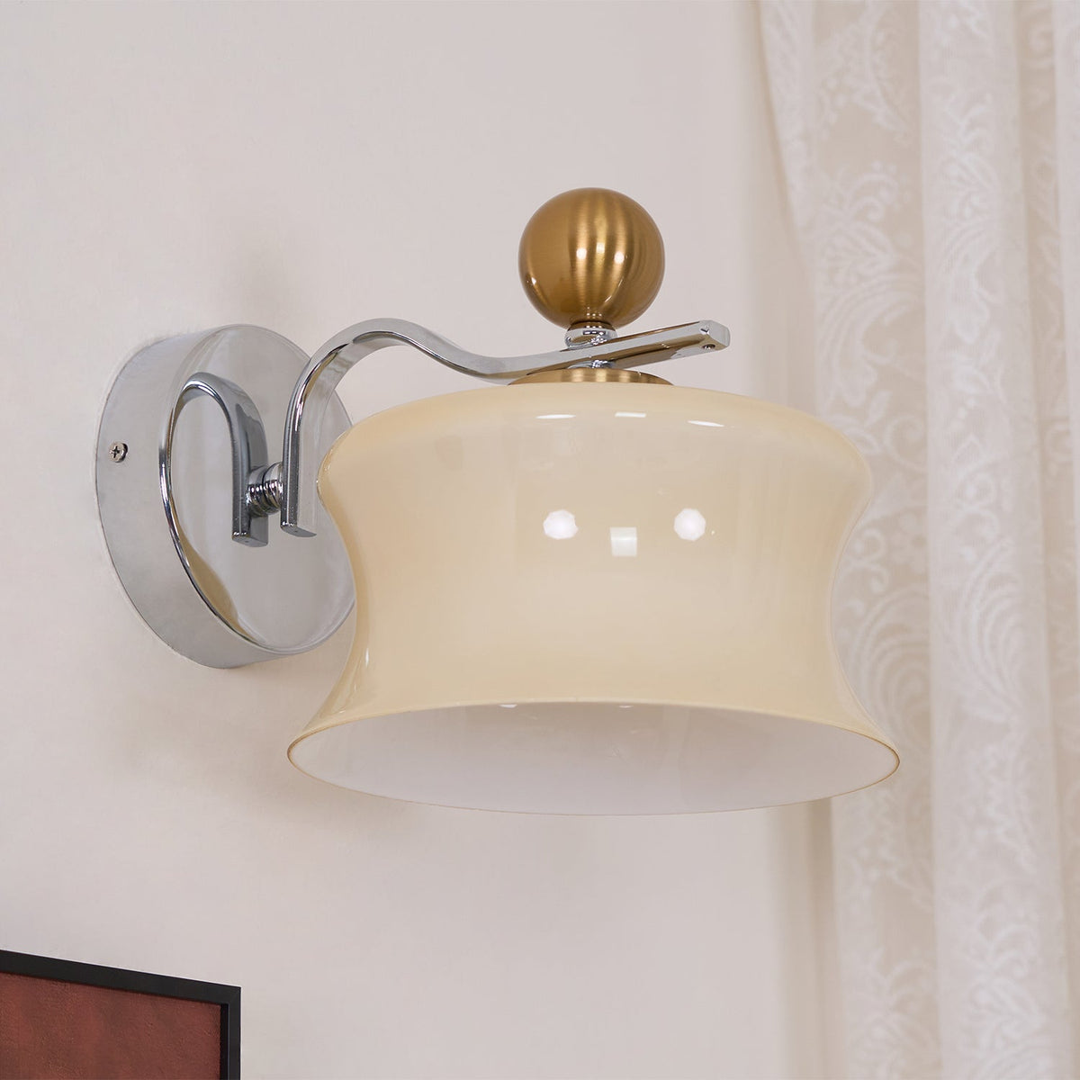 Blux Noordse kunst wandlamp met glazen kap