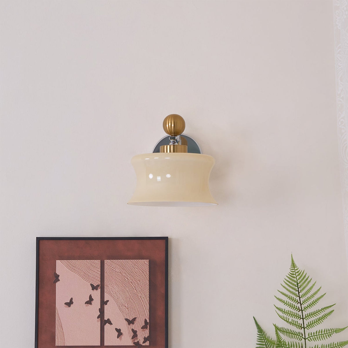 Blux Noordse kunst wandlamp met glazen kap