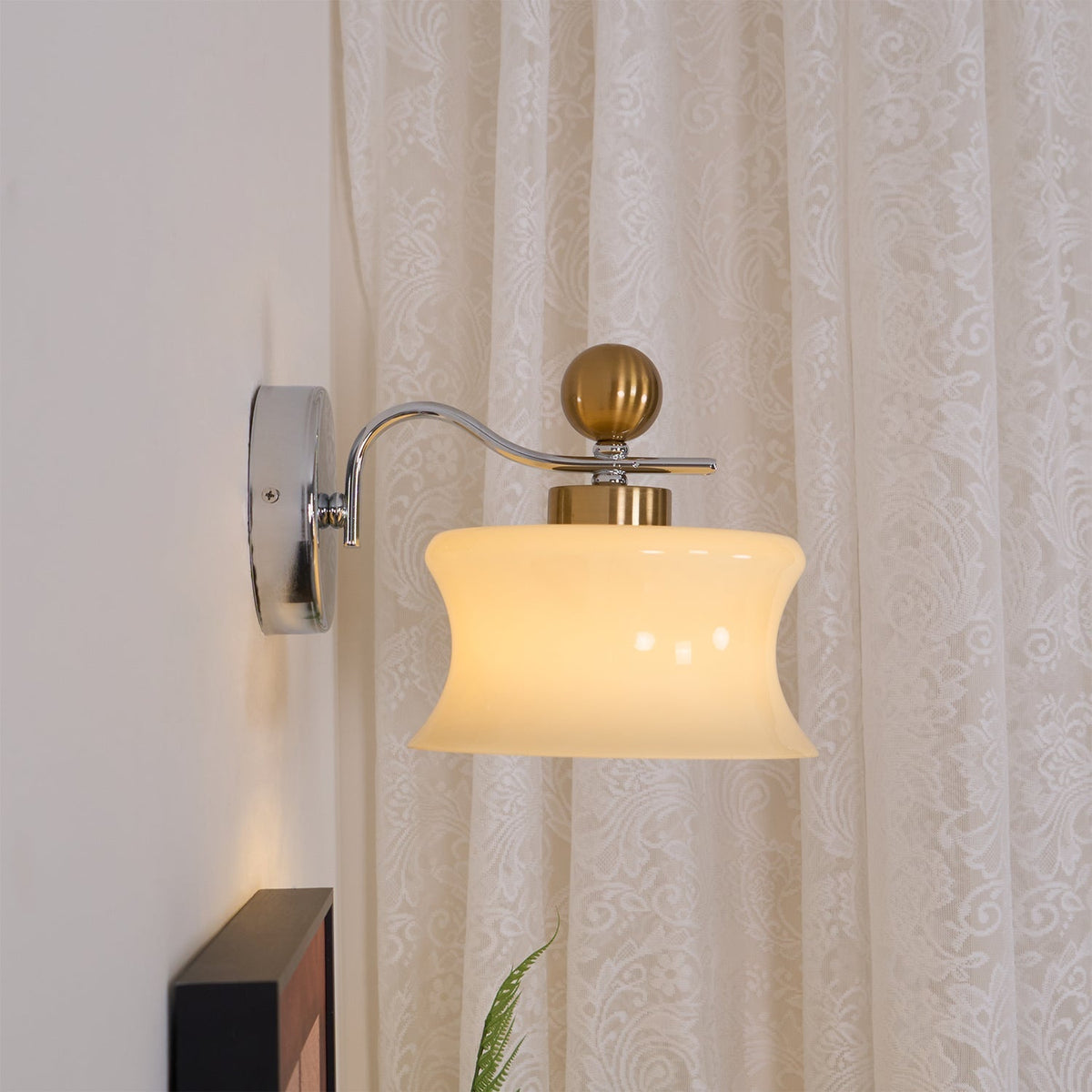 Blux Noordse kunst wandlamp met glazen kap