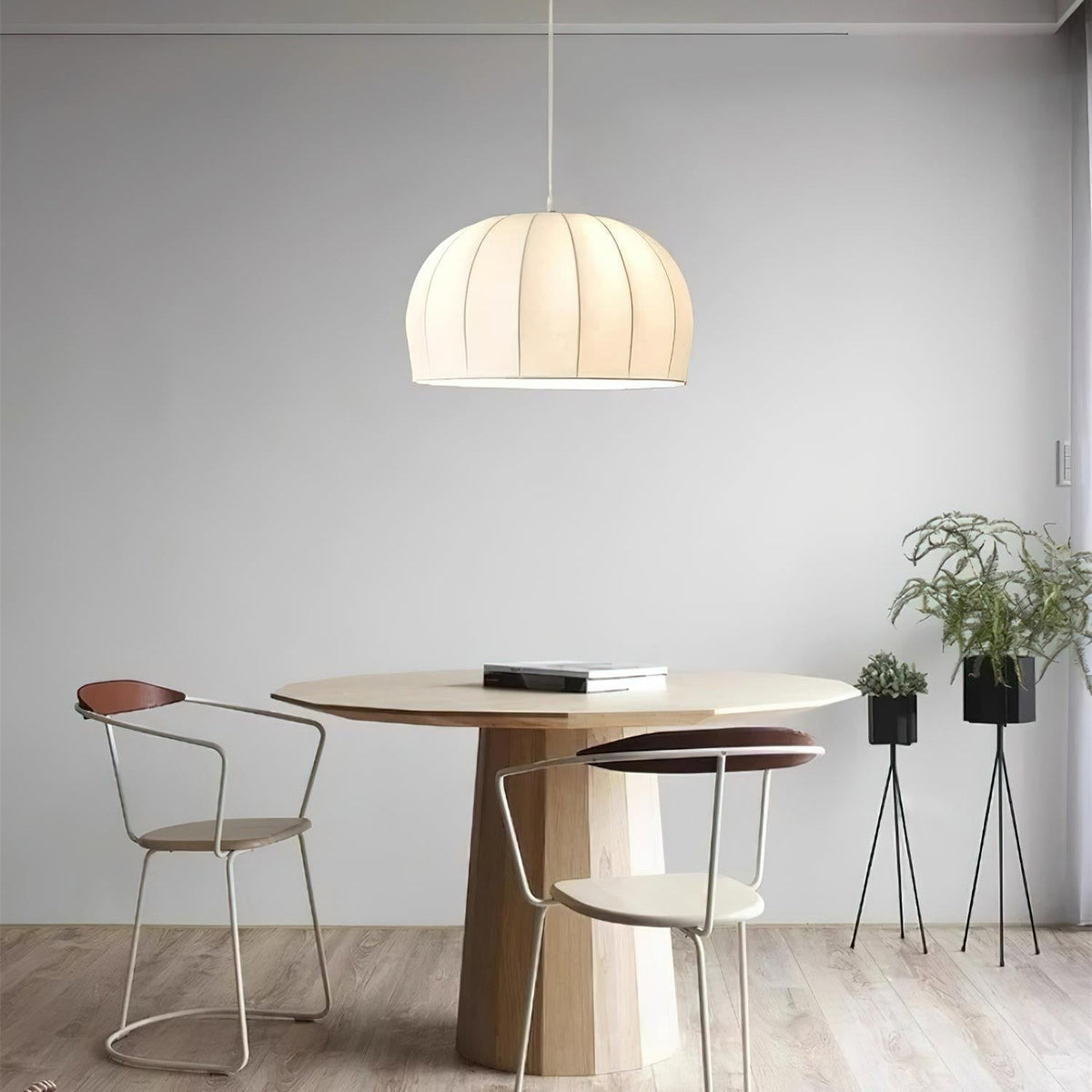 Fioeina witte hanglamp met stoffen koepel