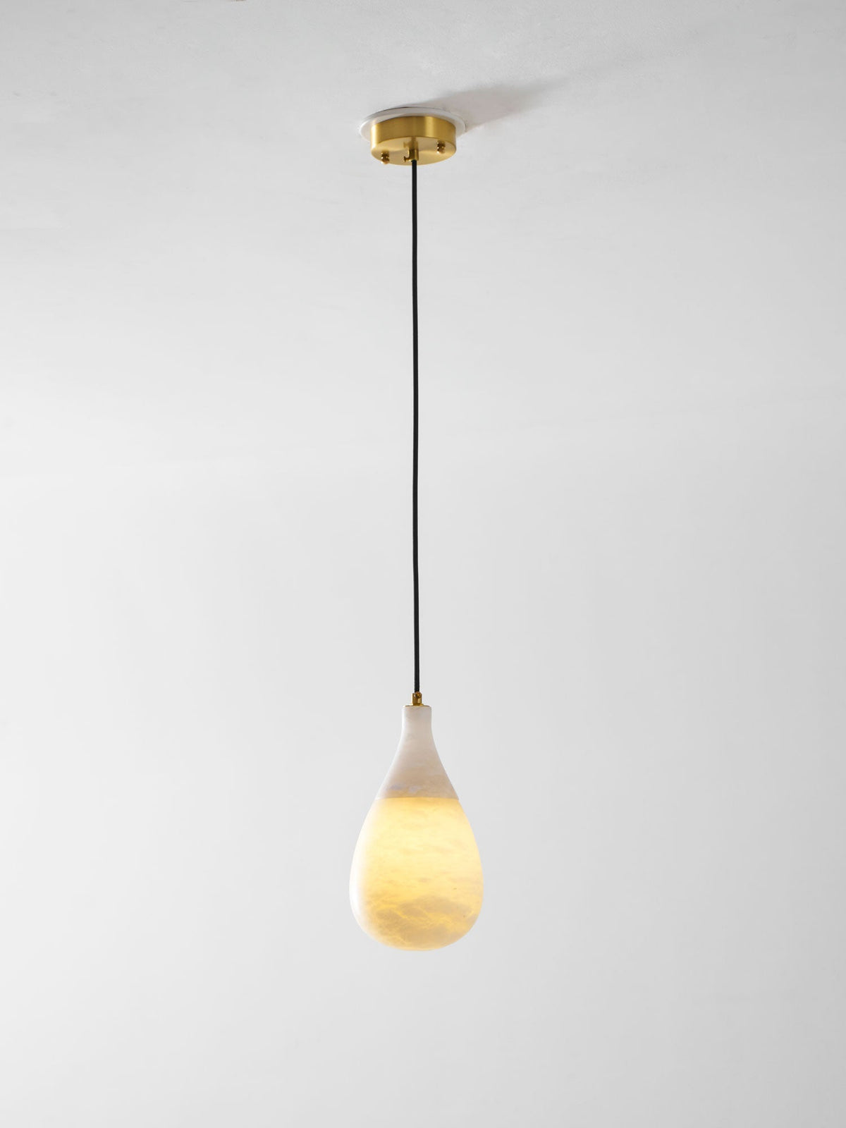 Avenith hanglamp met albasten druppelvormige kap