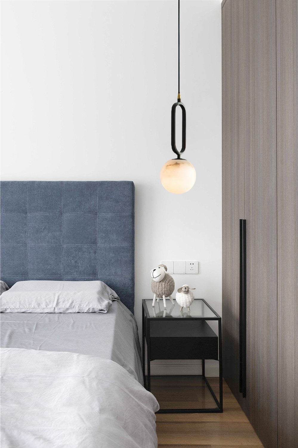 Gloruvyd Minimalistische hanglamp met balvormige kap in albast