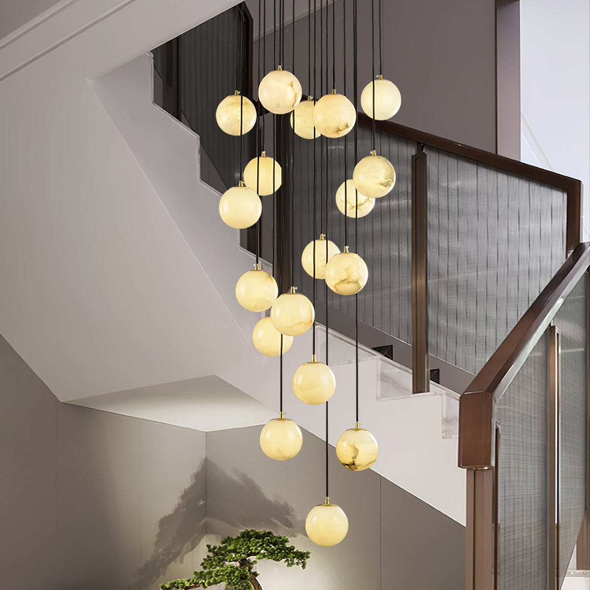 Gloruvye Moderne kroonluchter met balcluster in albast