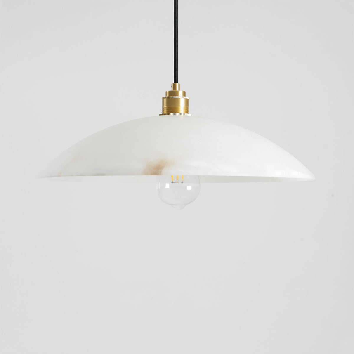 Ljomuvyd Individual Creativity koepelvormige albasten hanglamp
