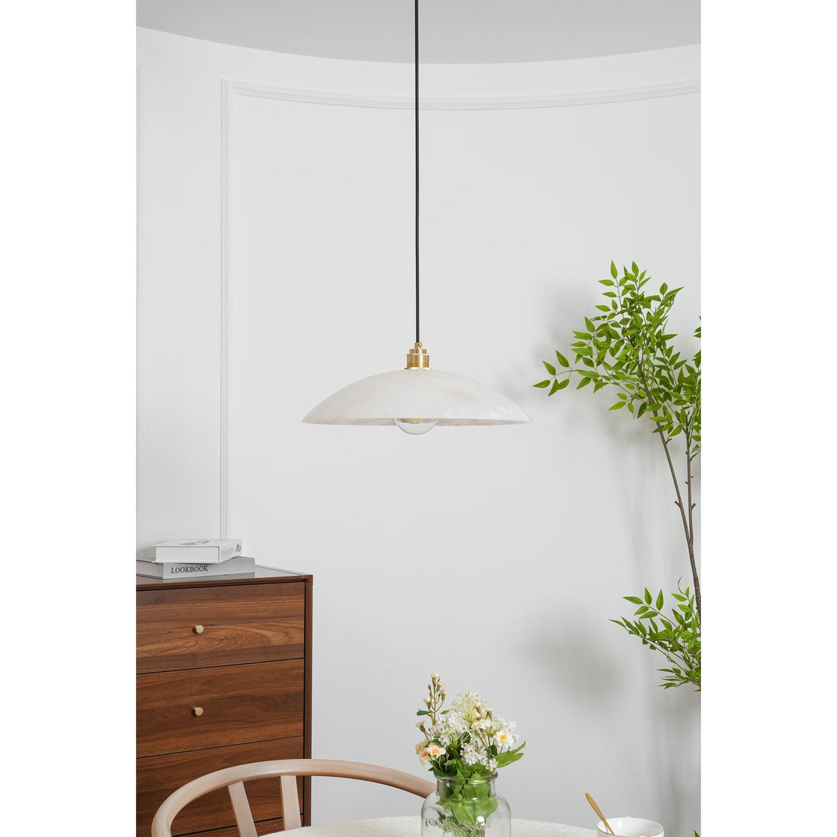 Ljomuvyd Individual Creativity koepelvormige albasten hanglamp