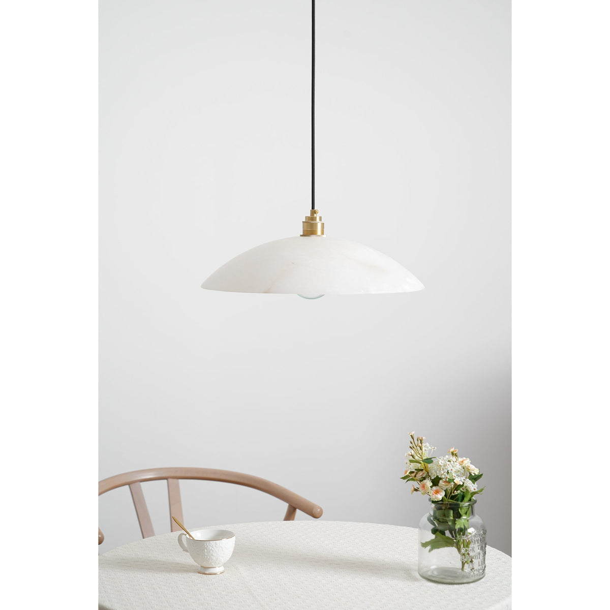 Ljomuvyd Individual Creativity koepelvormige albasten hanglamp