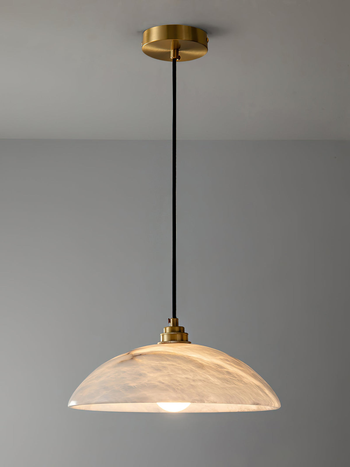 Ljomuvyd Individual Creativity koepelvormige albasten hanglamp