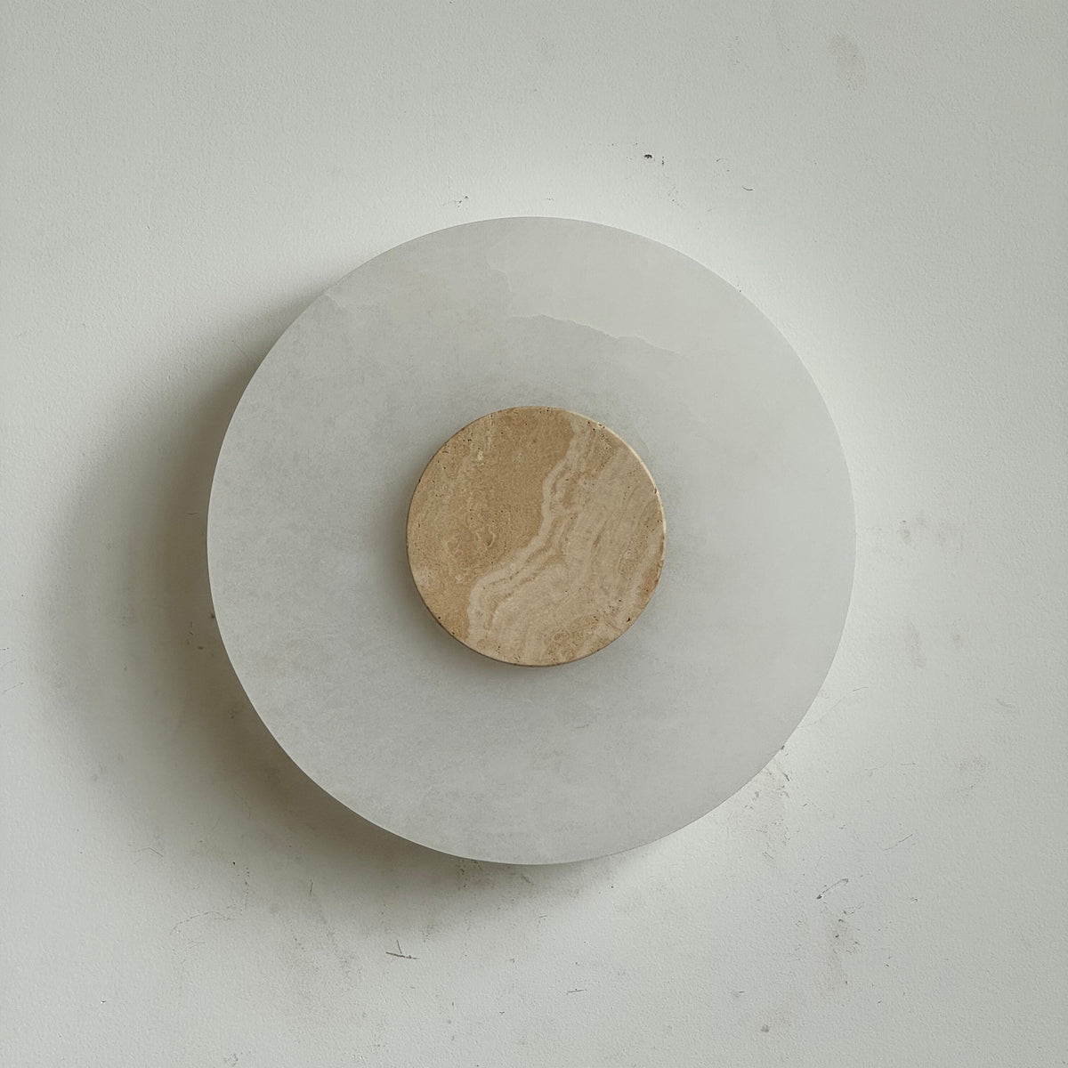 Rauduvyi Moderne wandlamp in albast met minimalistisch design