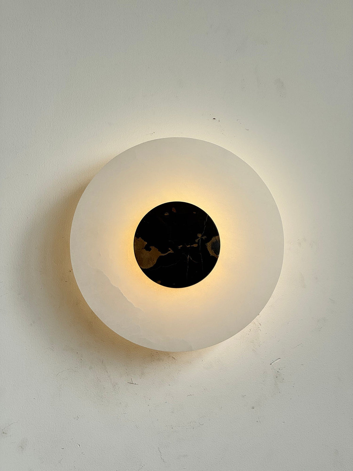 Rauduvyi Moderne wandlamp in albast met minimalistisch design