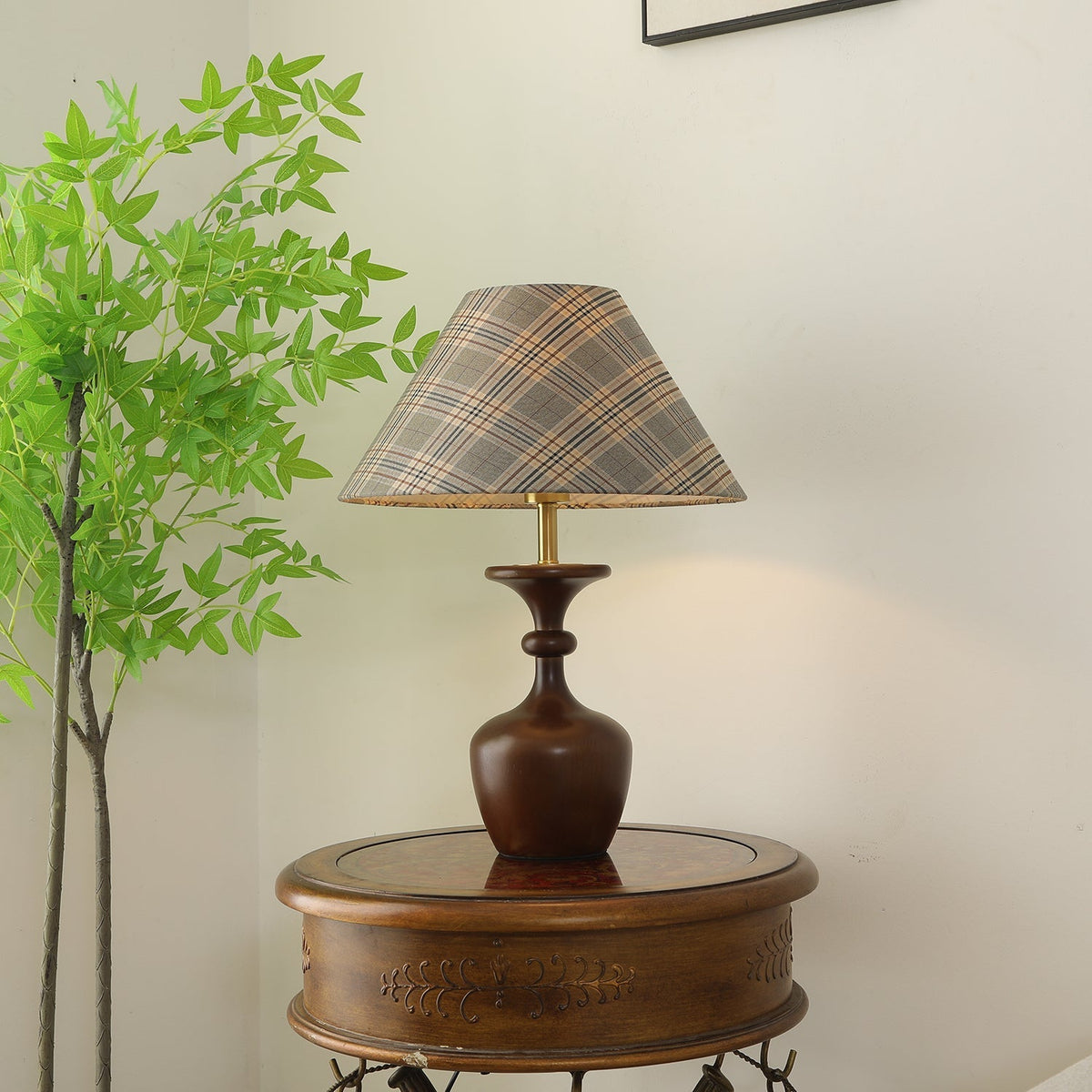Alina Houten tafellamp met Beige Stof