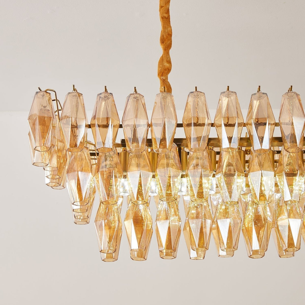 Lioraiel kroonluchter van glas met amberprismeglas in lagen rechthoekig