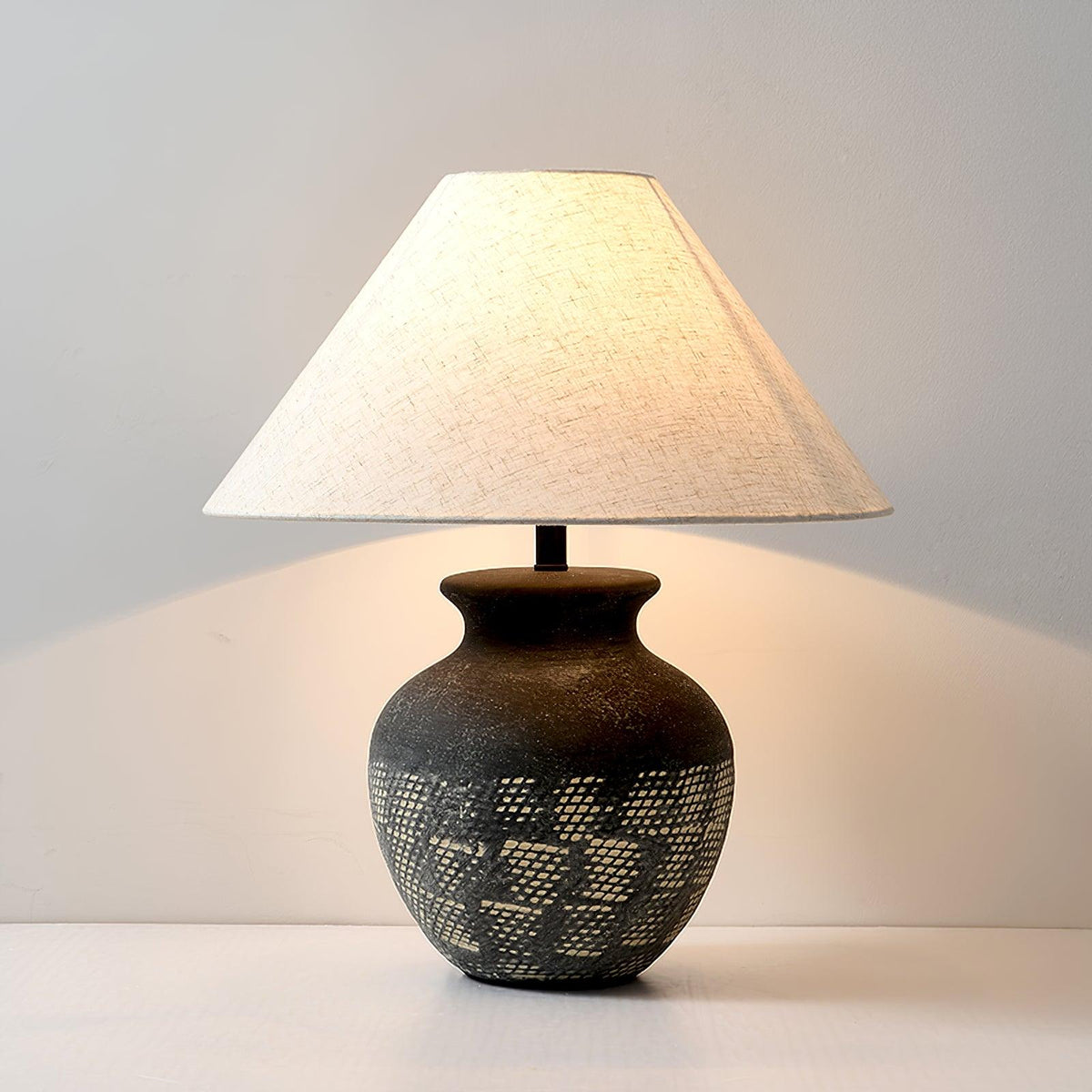 Crin Minimalistische tafellamp van keramiek