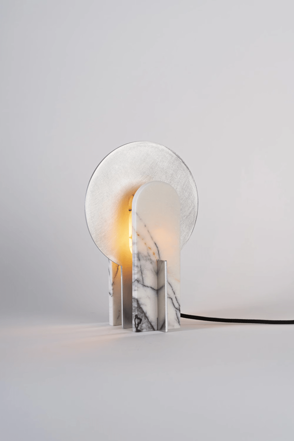 Solvique Arch marmer tafellamp
