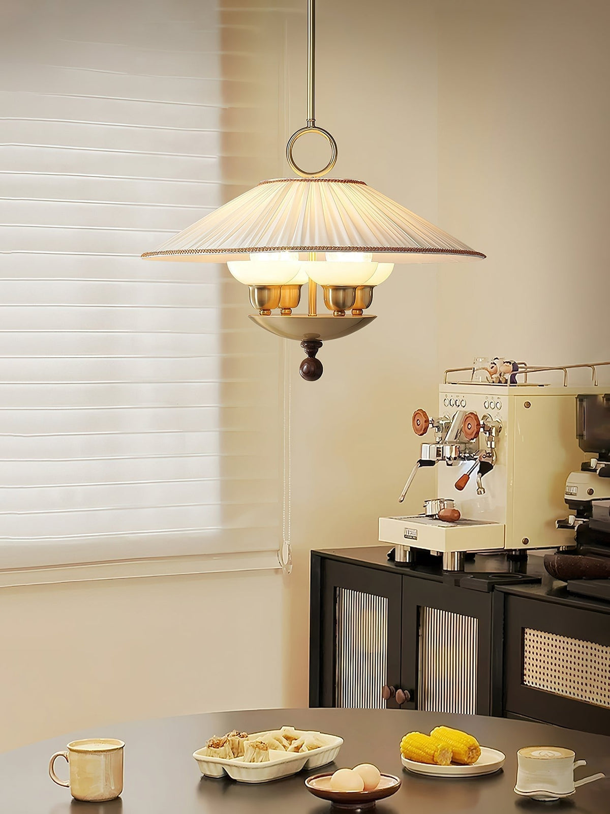 Umbera hanglamp met geplooide kap