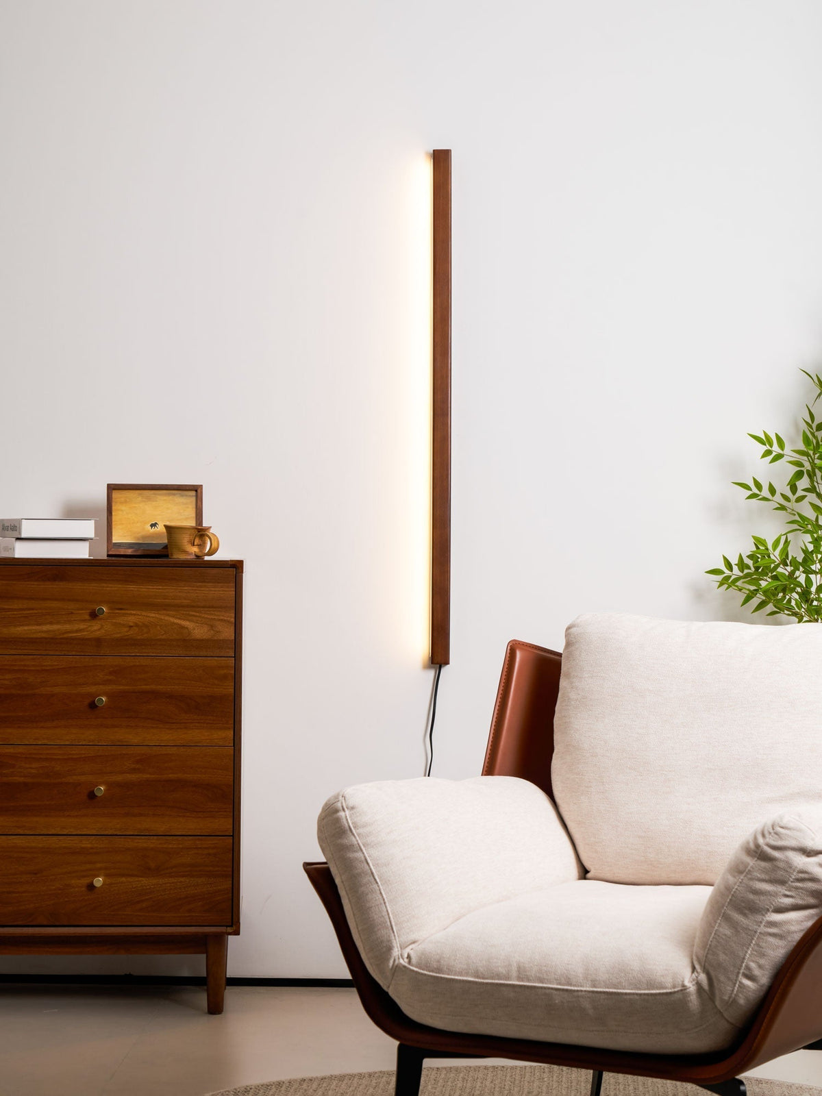 Bryf wandlamp Lineair Hout Met Stekker