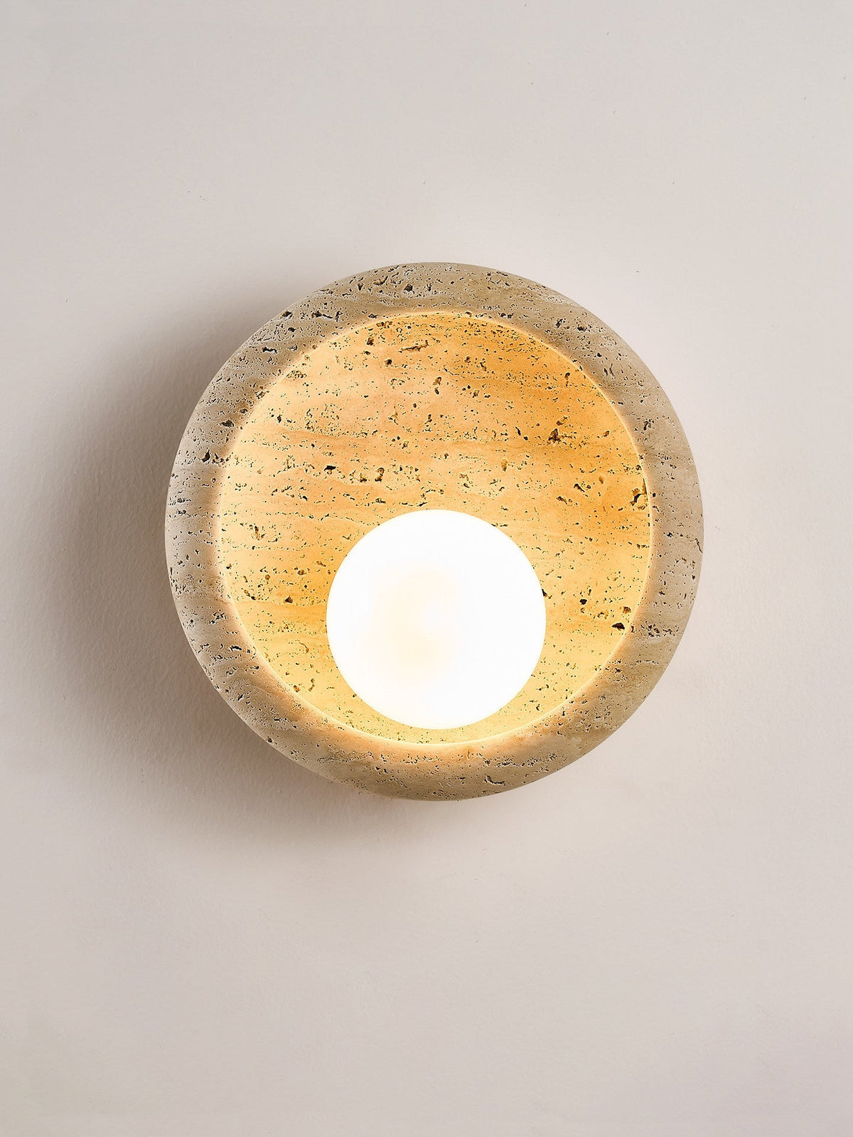 Valiselle wandlamp in Geel travertin