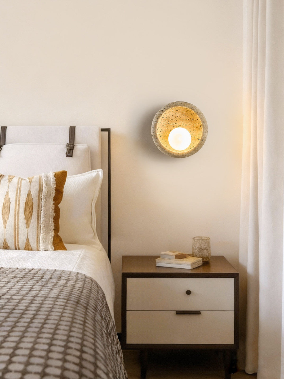 Valiselle wandlamp in Geel travertin