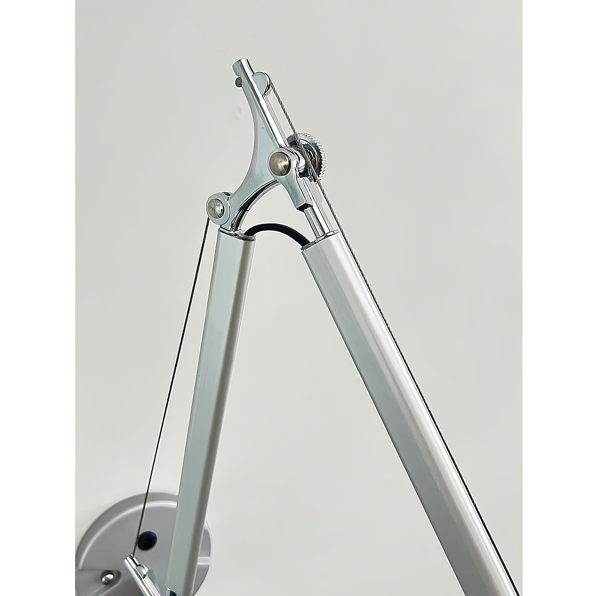 Elaoine Arm wandlamp
