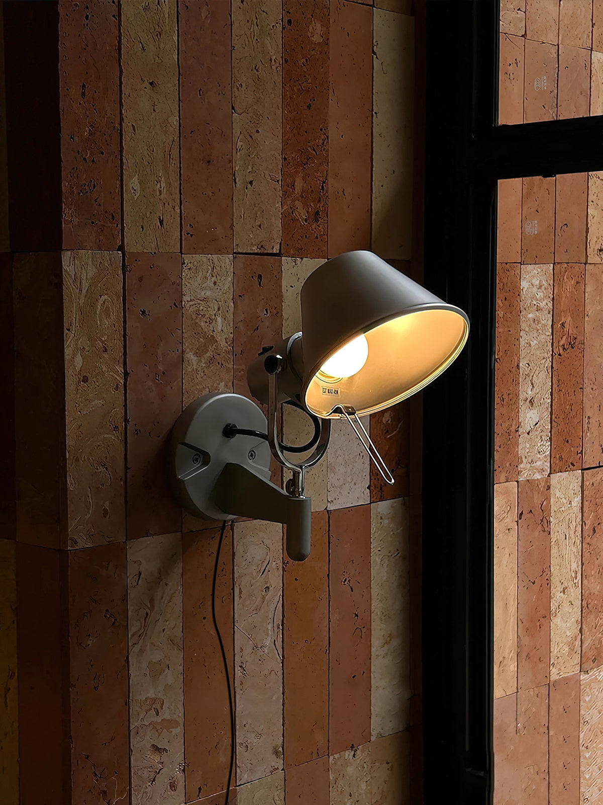 Elaoine Arm wandlamp