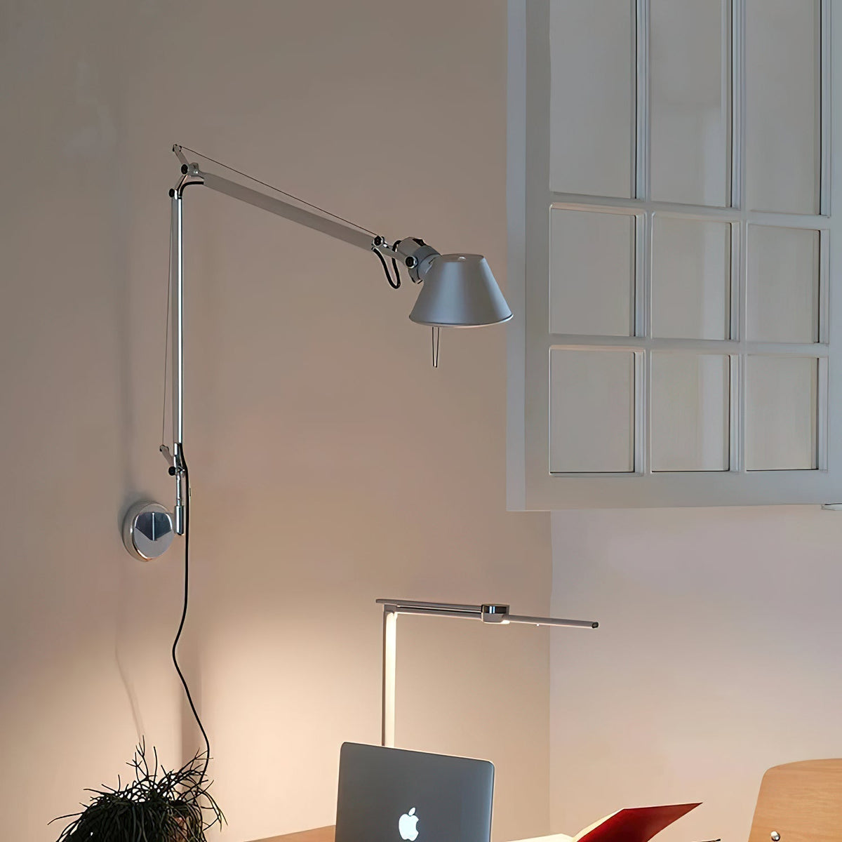 Elaoine Arm wandlamp