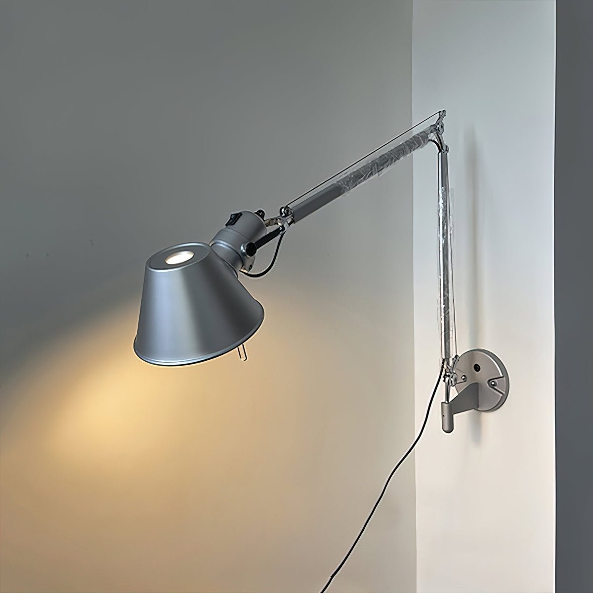 Elaoine Arm wandlamp