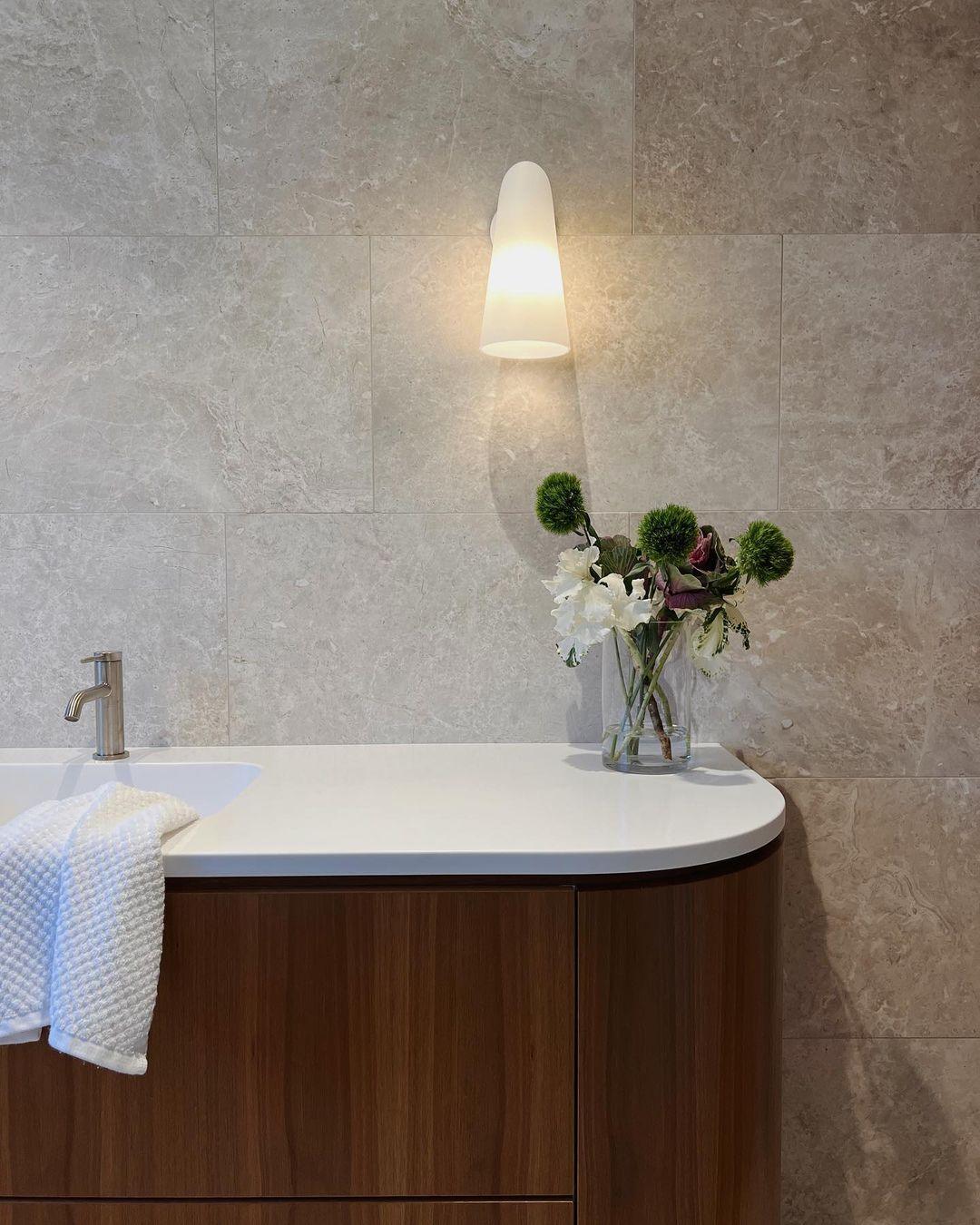 Lioririella Conical glas wandlamp