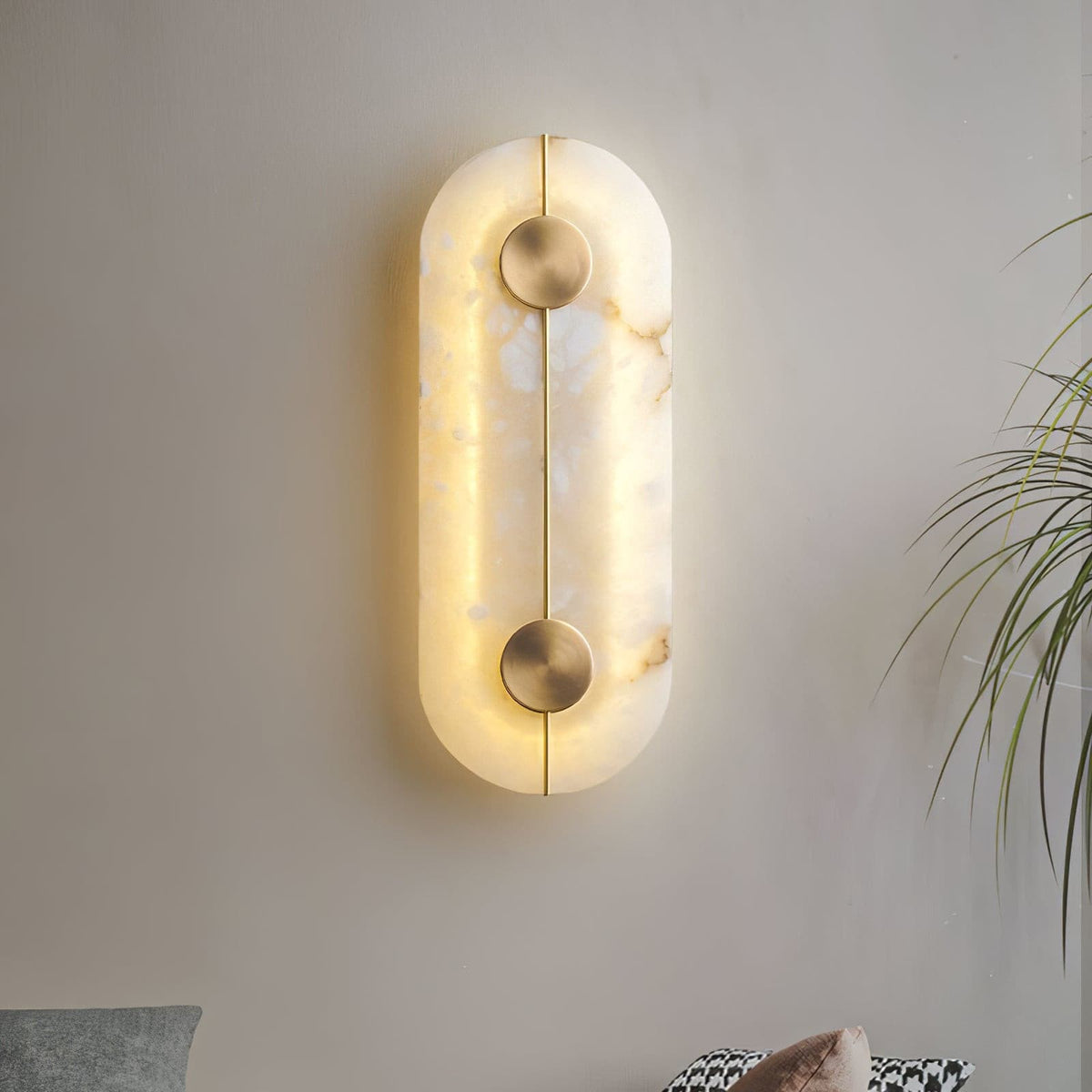 Artistieke wandlamp van dolomiet en koper met retro-uitstraling