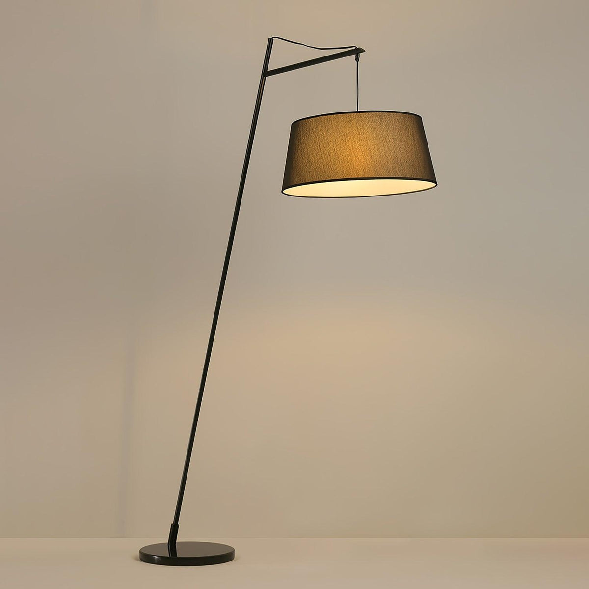 Votalyra moderne vloerlamp met stoffen kap