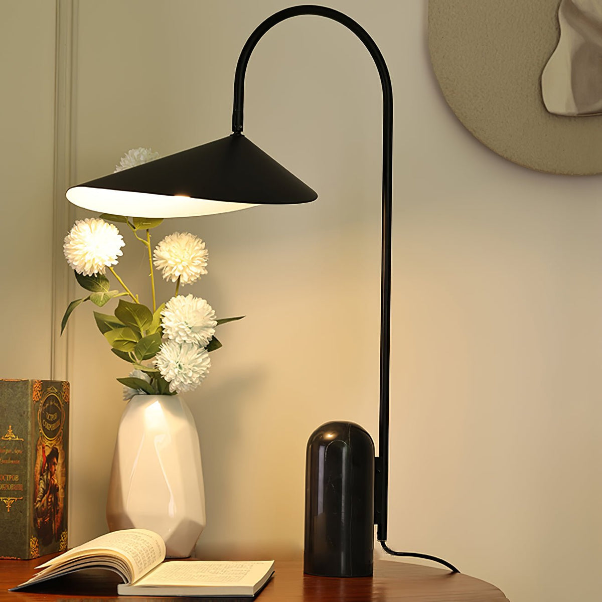Selva Arc Leaf tafellamp