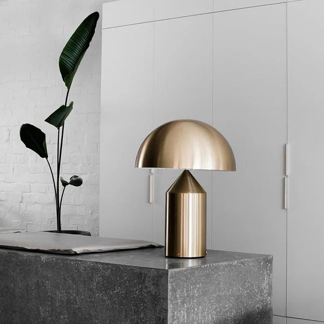 Selisina Industriële minimalistische tafellamp