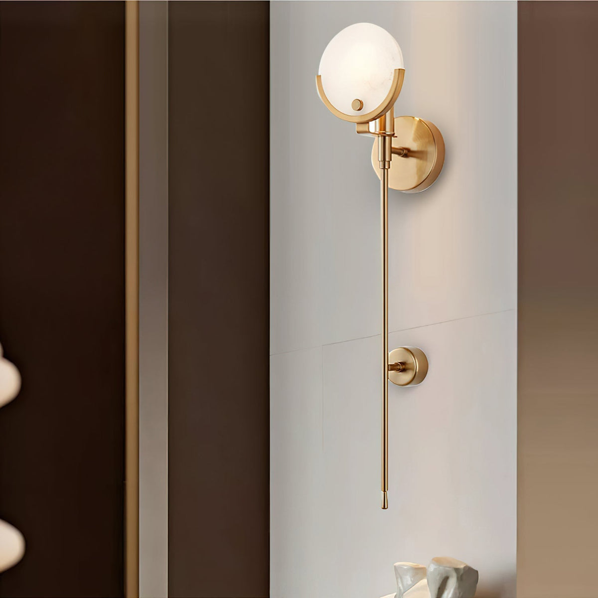 Ljomuvyo Moderne minimalistische wandlamp van messing met albasten kap