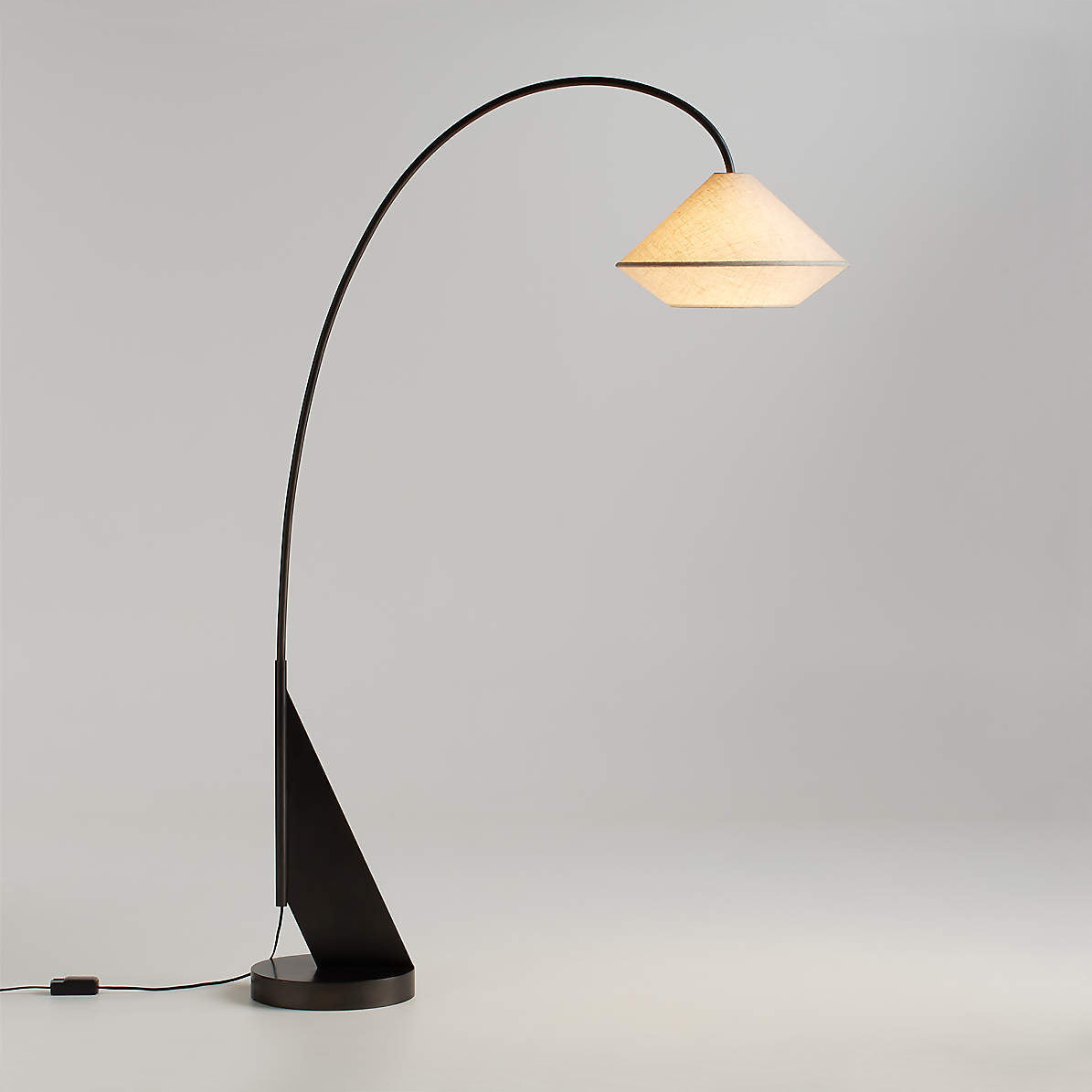 Avenir Arc vloerlamp